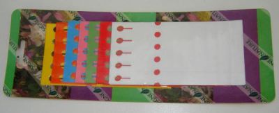 �tiquettes � boucle : Blister de 70 etiquettes.
