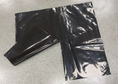Collerettes de paillage en polyane noir : 10 pi�ces - 30x30 cm / 40x40cm / 50x50cm